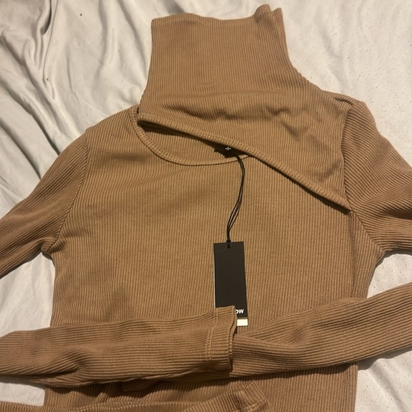 NWT Monrow Turtleneck Dress in Latte - Picture 10 of 12